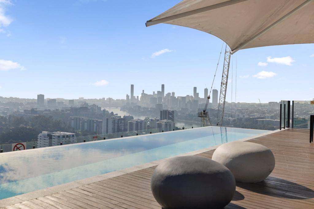 601/48 JEPHSON ST, TOOWONG, QLD 4066