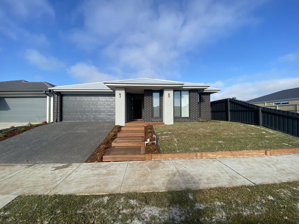 11 GALLANT RD, ST LEONARDS, VIC 3223