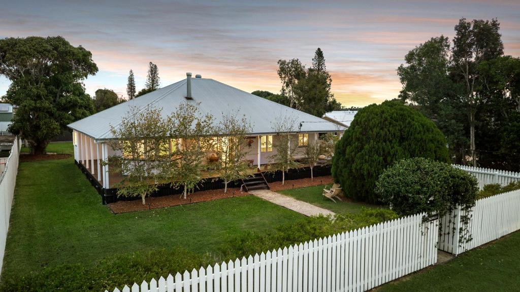 173 Long St, Point Vernon, QLD 4655