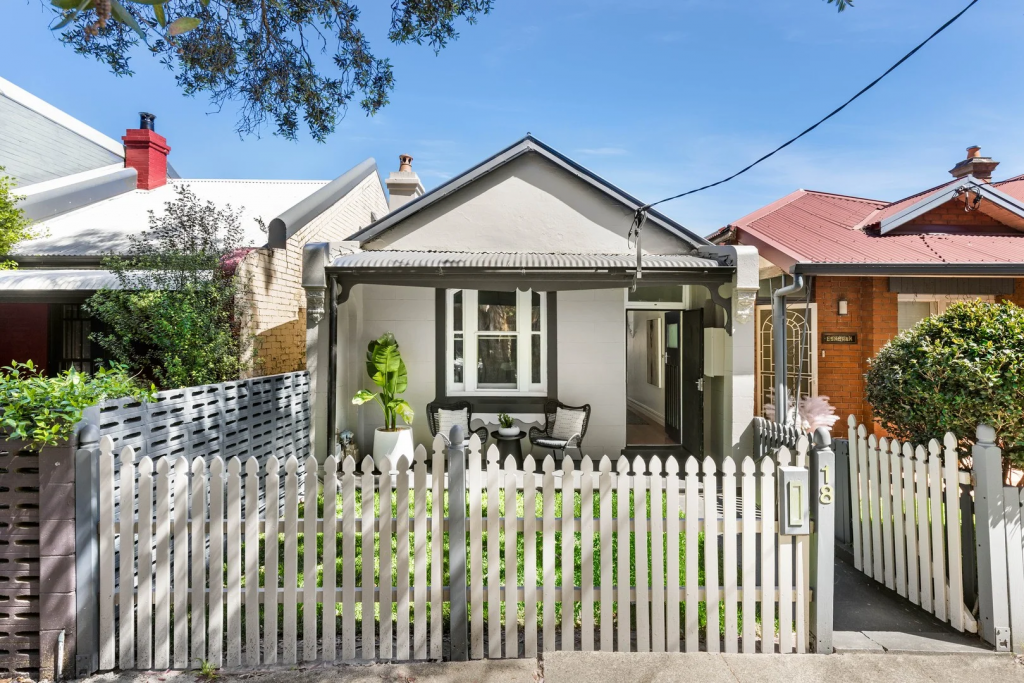 18 Gordon St, Marrickville, NSW 2204