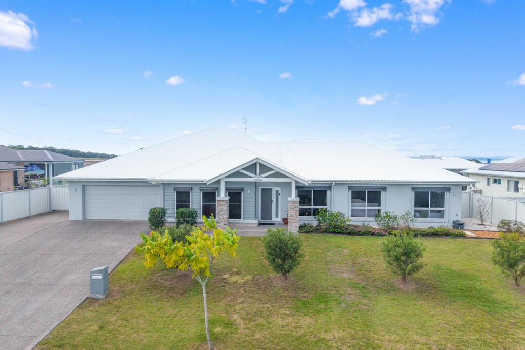 3 Catalina Ct, Booral, QLD 4655
