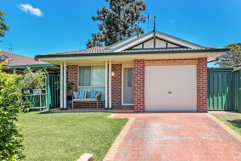 11 Sittella Pl, Glenmore Park, NSW 2745