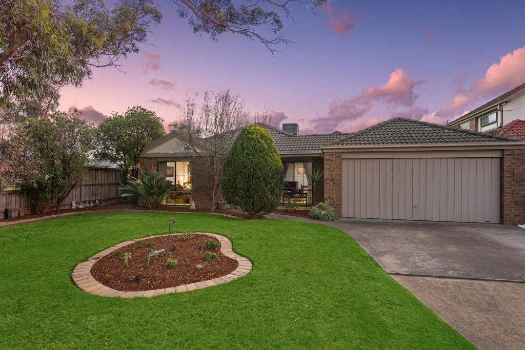 8 CARRINGTON CL, CHELSEA HEIGHTS, VIC 3196