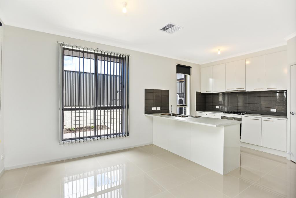 17 Karko Dr, Moana, SA 5169