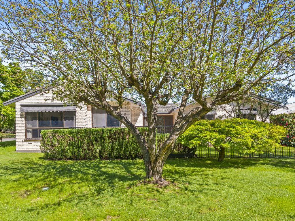 11 Golf Links Dr, Tocumwal, NSW 2714