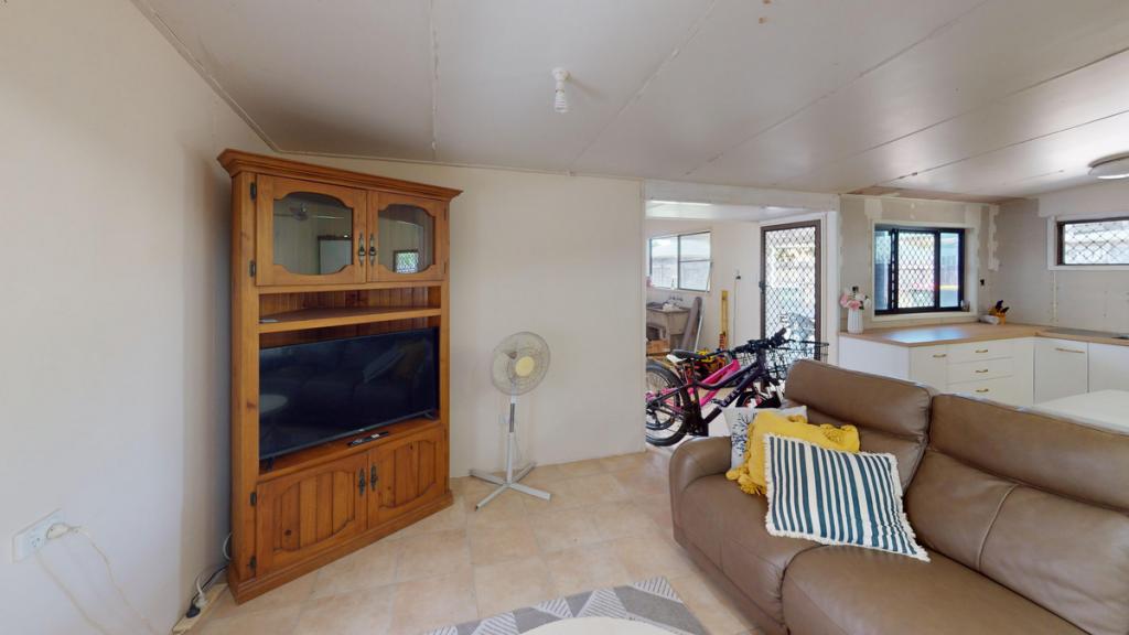 36 Prince Charles Ave, Seaforth, QLD 4741