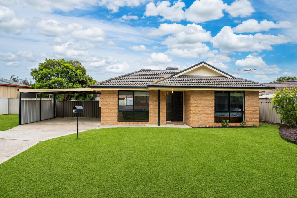 74 Bogong St, Thurgoona, NSW 2640