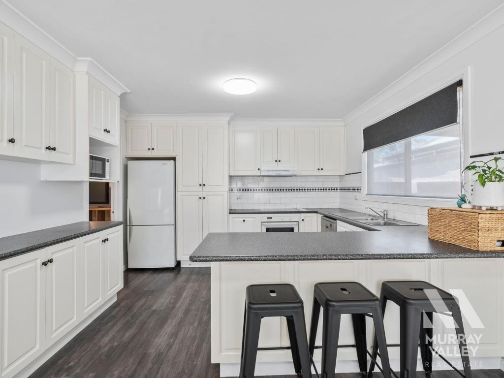 9 PEARCE ST, YARRAWONGA, VIC 3730