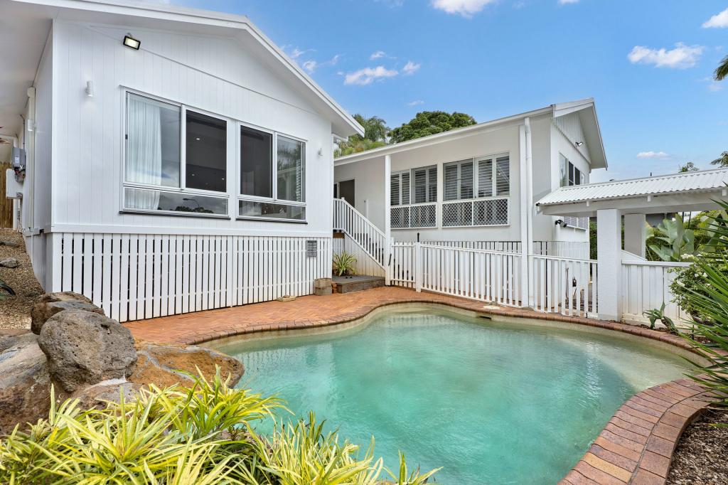 9 Southerden Dr, Mooroobool, QLD 4870
