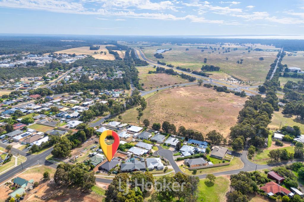 39 West Rd, Capel, WA 6271