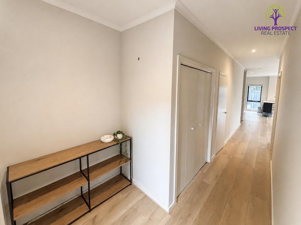 33/39 Astley Cres, Point Cook, VIC 3030