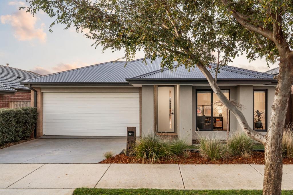 51 Arnold Cct, Charlemont, VIC 3217