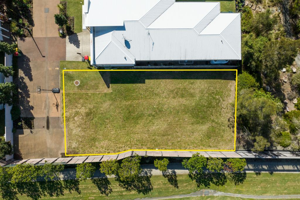 14 Halyard Cres, Hope Island, QLD 4212