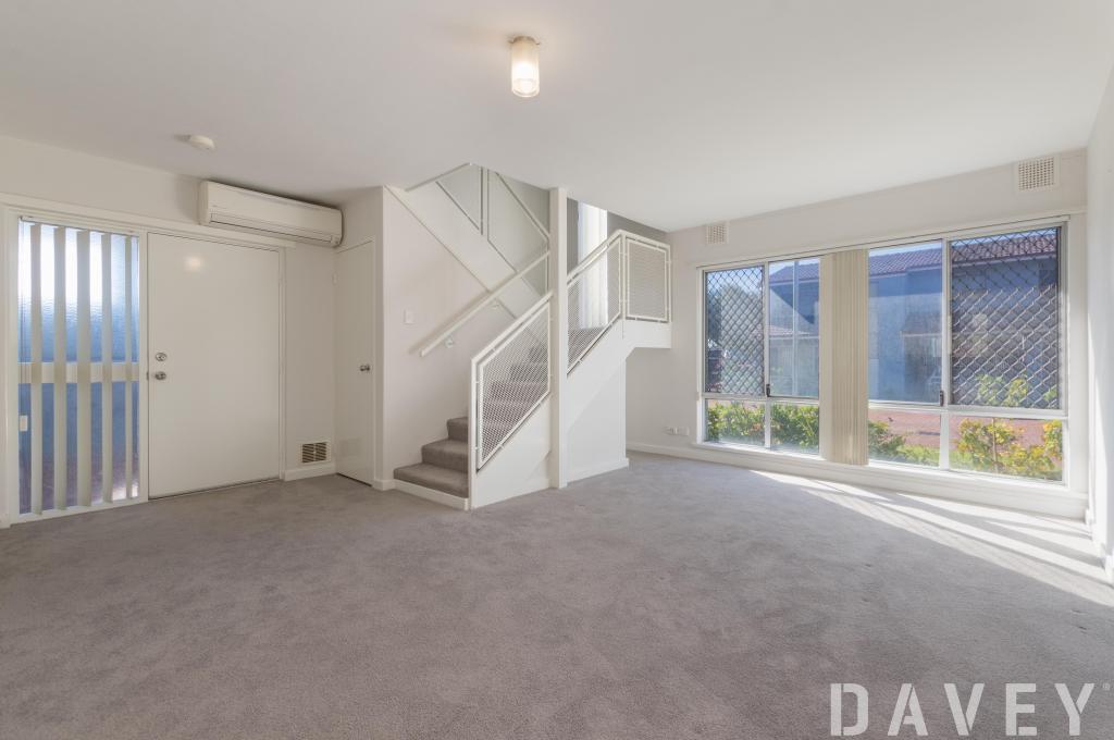 5/71 Tendring Way, Girrawheen, WA 6064