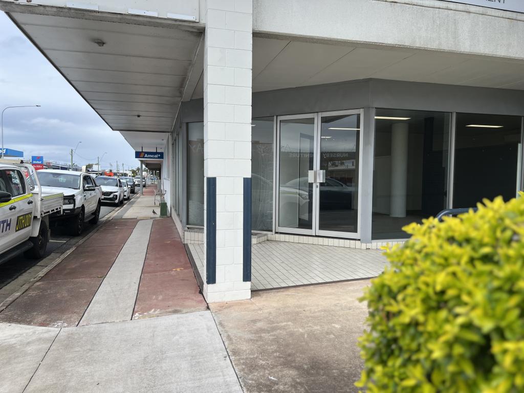 104B SYDNEY ST, MACKAY, QLD 4740