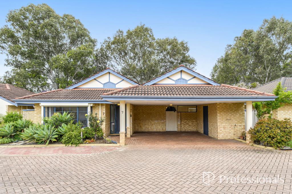 7/30 Winchester Pl, Ballajura, WA 6066