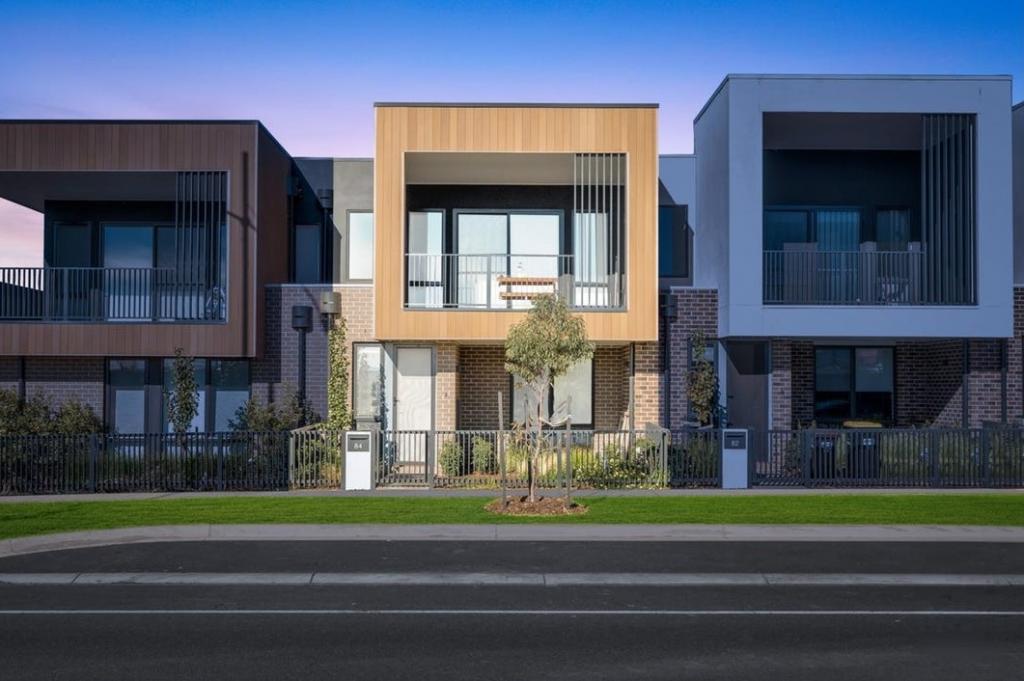 84 Elmhurst Ave, Aintree, VIC 3336