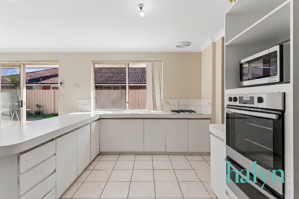 28 Bremner Cir, Canning Vale, WA 6155