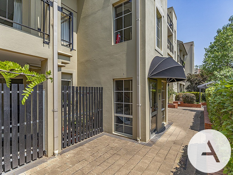 42/7 Empire Cct, Forrest, ACT 2603