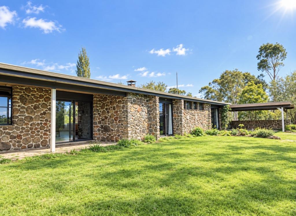 63 Pleasant Hill Rd, Kyneton, VIC 3444