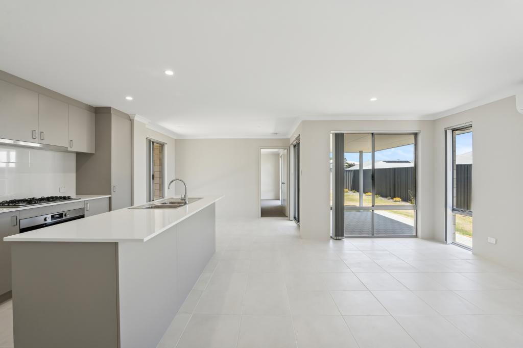 8 Impressions Dr, Eglinton, WA 6034