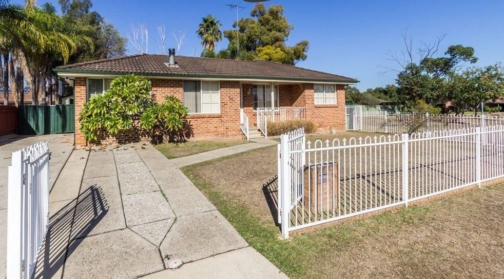 18 Lilley St, St Clair, NSW 2759
