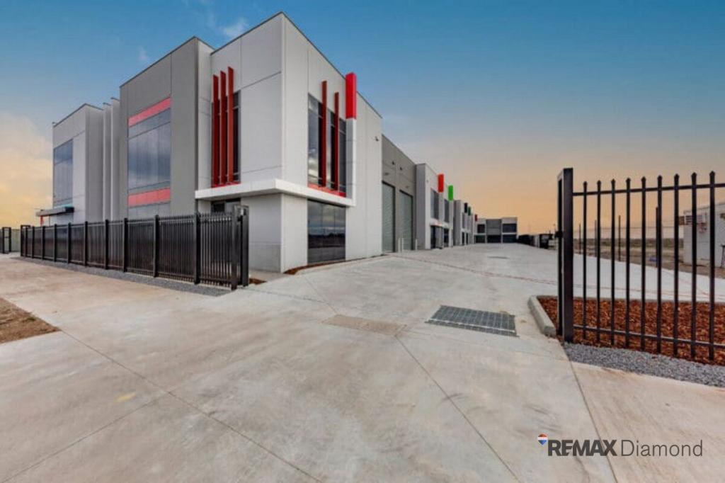 15/33 Axis Bvd, Officer South, VIC 3809