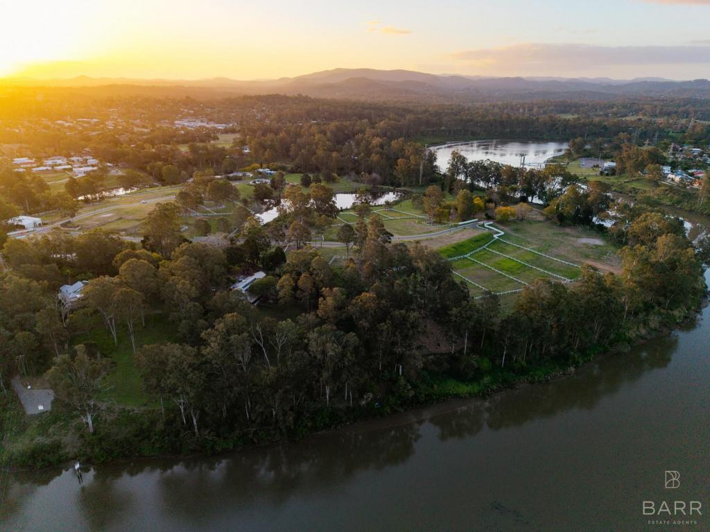 7 Riverside Pl, Moggill, QLD 4070