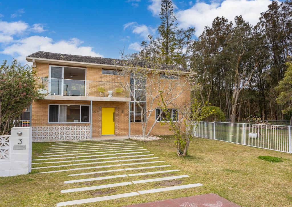 3 Farleigh St, Old Bar, NSW 2430