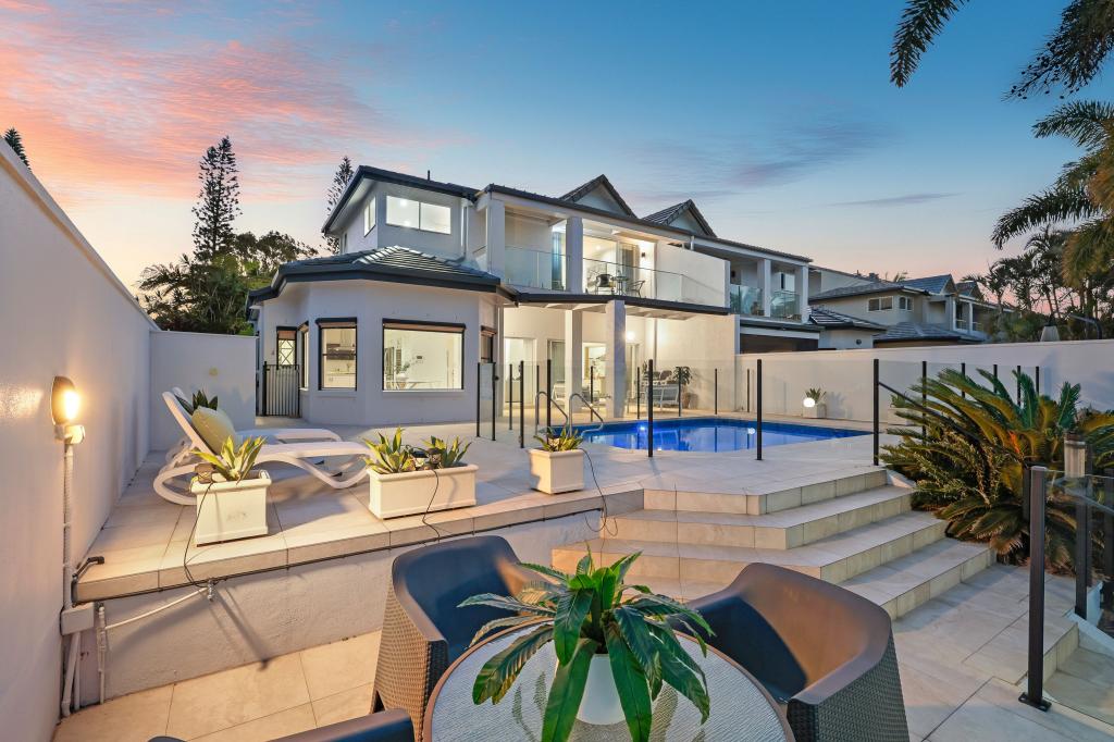 5332 Marine Dr, Hope Island, QLD 4212