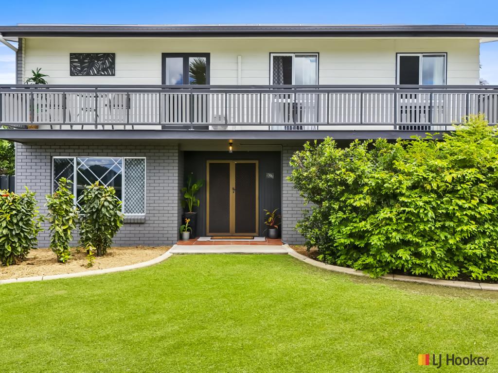 25 Capricorn Cres, Norman Gardens, QLD 4701