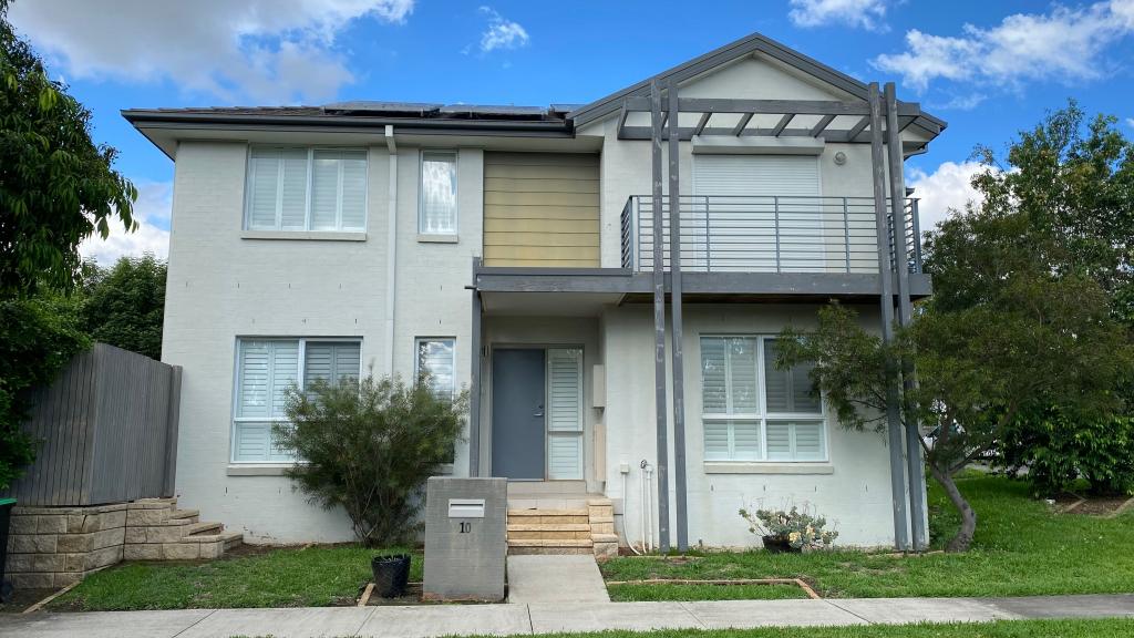 10 Truscott Ave, Middleton Grange, NSW 2171