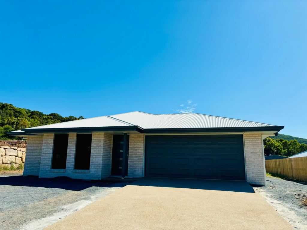 20 Cape Manifold Ave, Pacific Heights, QLD 4703