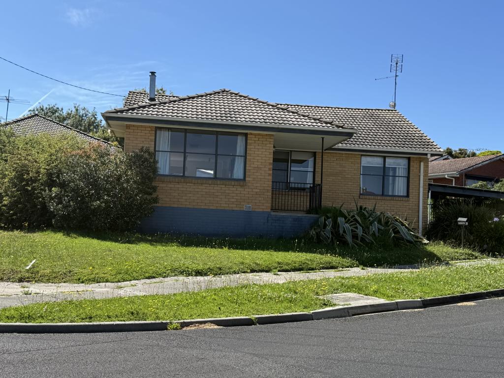 30 Coleman Pde, Churchill, VIC 3842