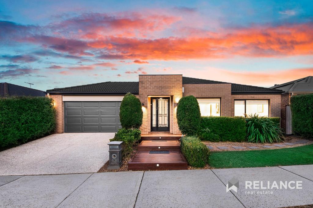 43 La Rochelle Bvd, Point Cook, VIC 3030