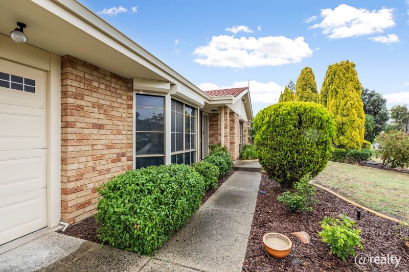 7 Bovell Gdns, Leeming, WA 6149