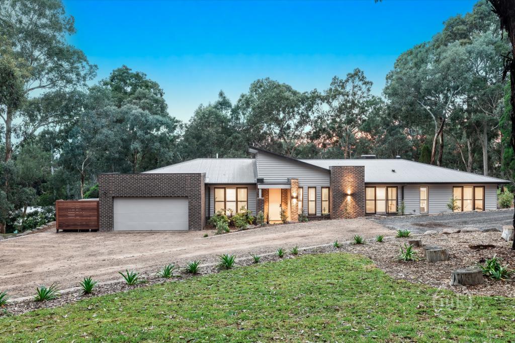 44 KENT HUGHES RD, ELTHAM, VIC 3095