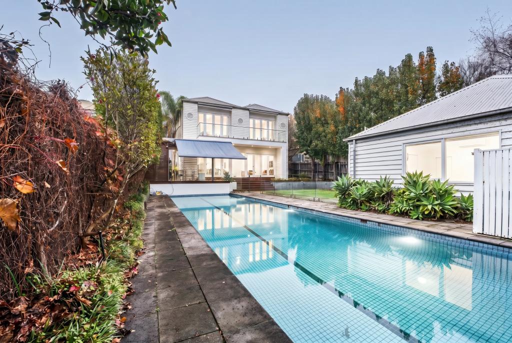 25 Highfield Rd, Canterbury, VIC 3126