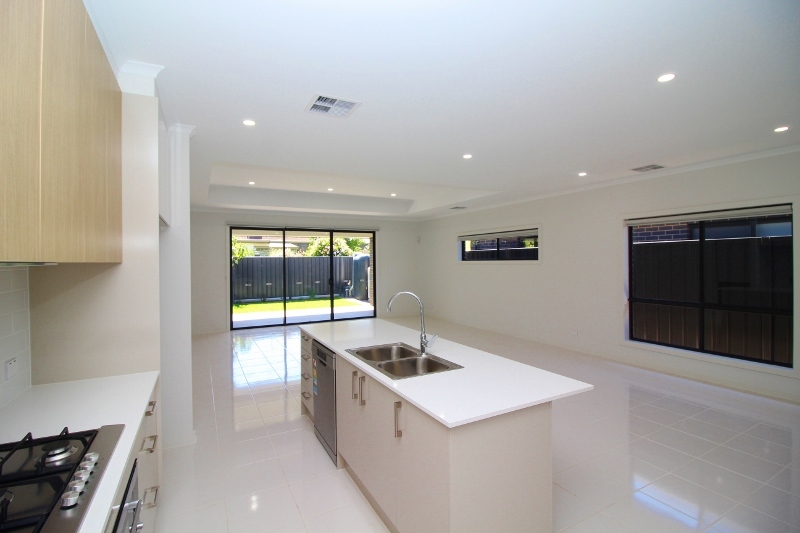 12a Ware St, Vale Park, SA 5081