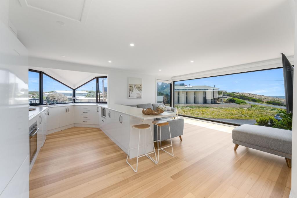 10 Bermingham Cres, Robe, SA 5276