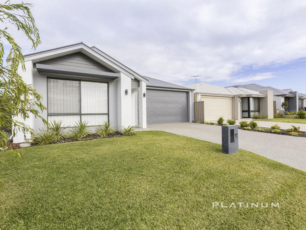 11 BROADGATE BVD, YANCHEP, WA 6035