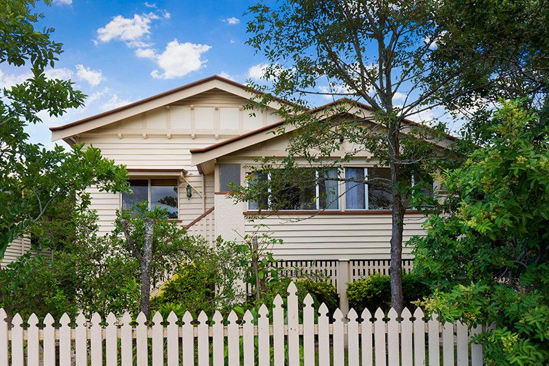 157 Long St E, Graceville, QLD 4075