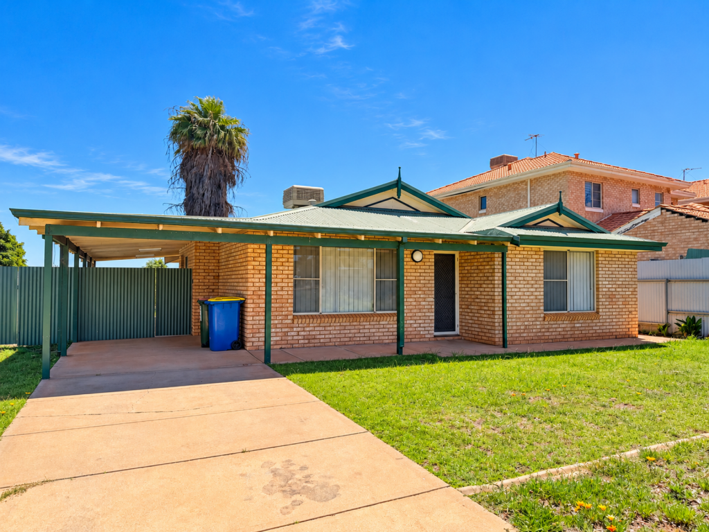2 Geoffrey Stokes Pde, Kalgoorlie, WA 6430