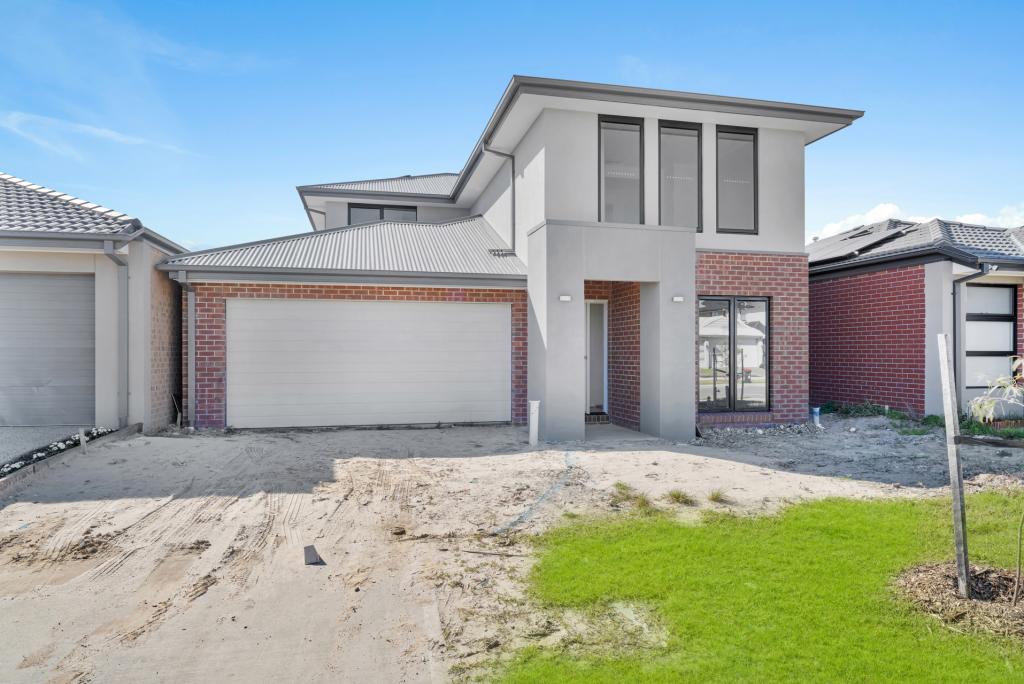 72 Fairground Prom, Berwick, VIC 3806