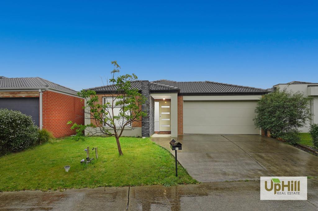 97 HENRY RD, PAKENHAM, VIC 3810