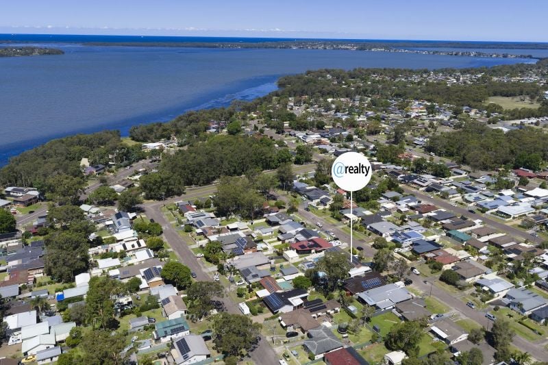 17 Carinya St, Charmhaven, NSW 2263