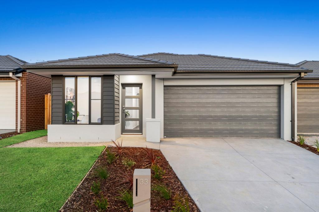 33 DELTA DR, ARMSTRONG CREEK, VIC 3217