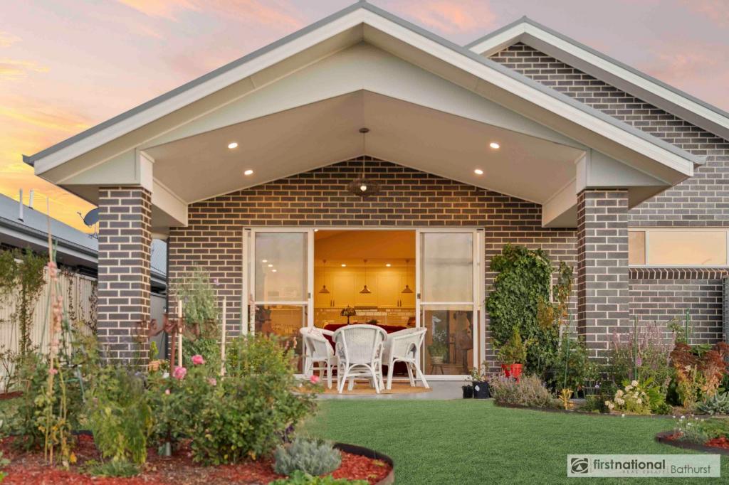 64 Emerald Dr, Kelso, NSW 2795
