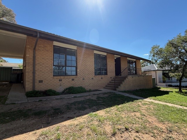 18 Magrath Cres, Spence, ACT 2615