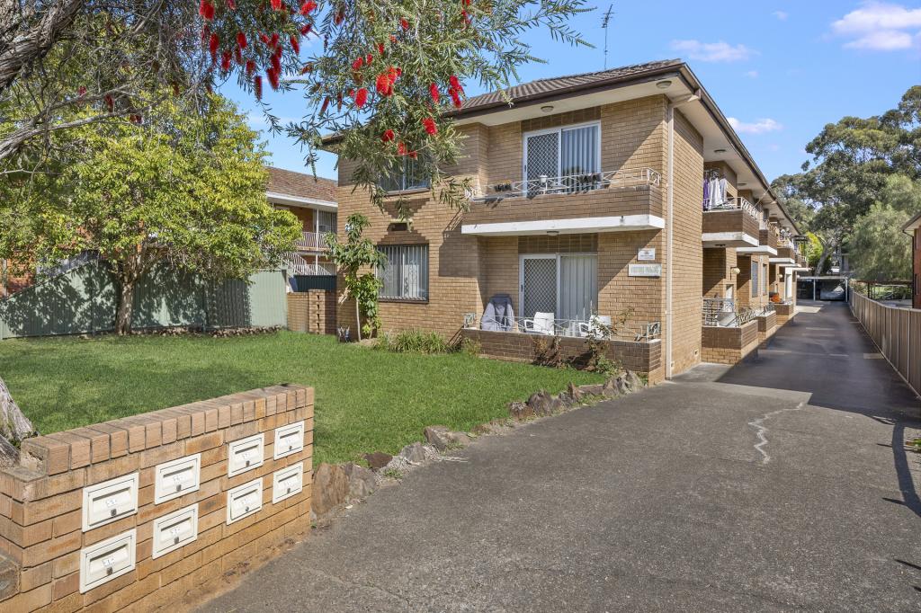 2/23 Military Rd, Merrylands, NSW 2160